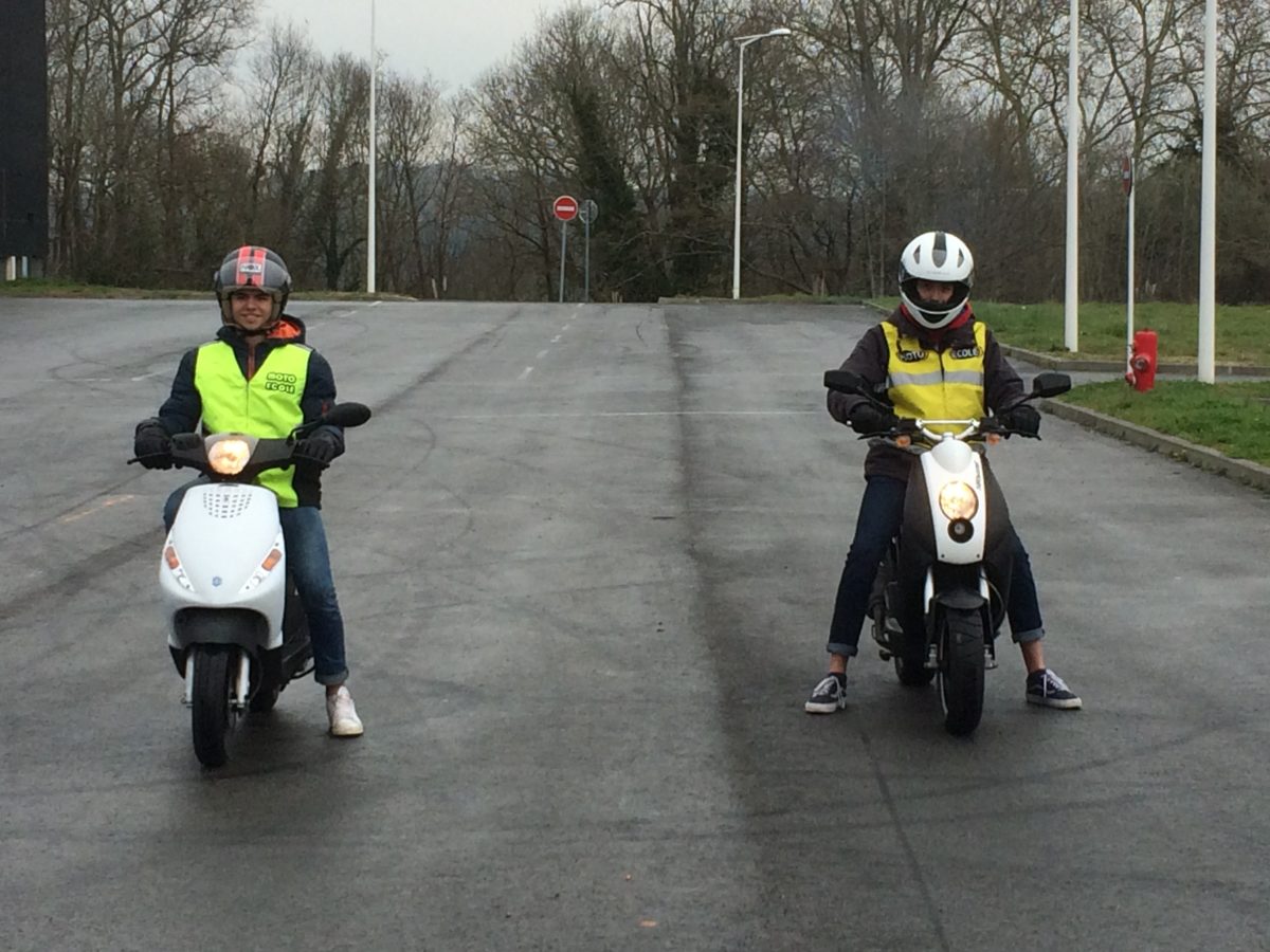 Cyclo / Scooter - Auto-école GECA, Permis Auto, Permis Moto à Bayonne ...